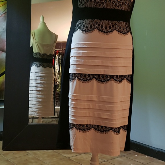 Curvy cocktail dress. Understated elegance.